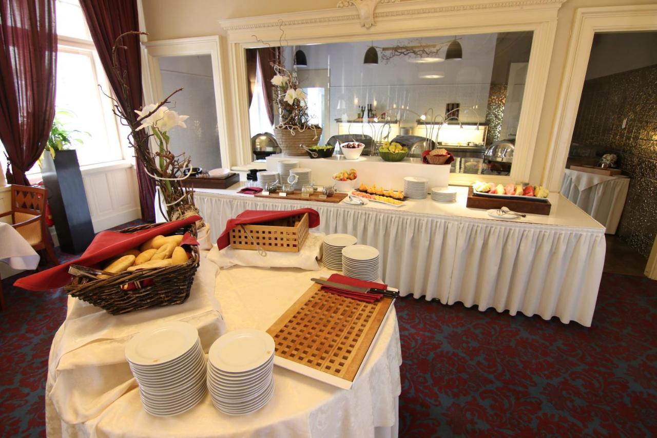 Grandhotel Ambassador Narodni Dum Karlovy Vary Luaran gambar